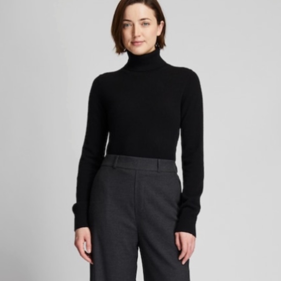 UNIQLO CASHMERE TURTLENECK SWEATER - Picture 4 of 5
